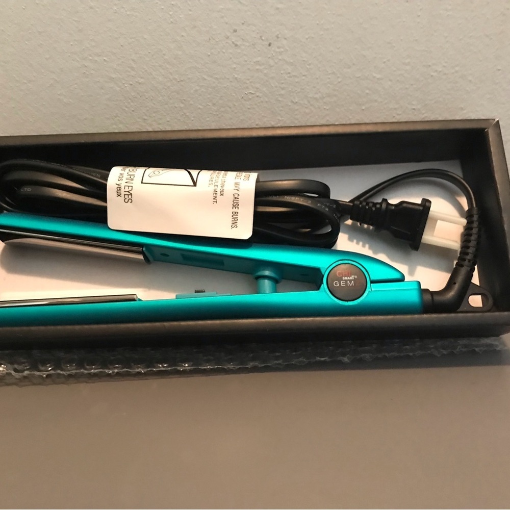 CHI Smart Magnify Hairstyling Iron - Picture 2 of 6
